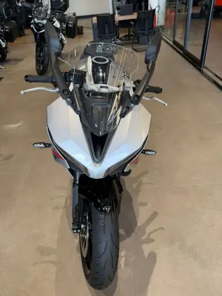 TRIUMPH DAYTONA 660 