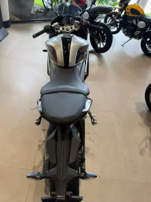 TRIUMPH-DAYTONA 660-2026