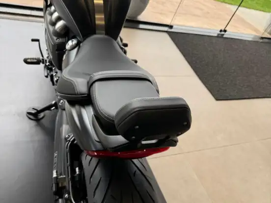 TRIUMPH-ROCKET III GT TRIUMPH-ROCKET III GT-2025