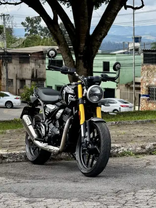 TRIUMPH SPEED 400 