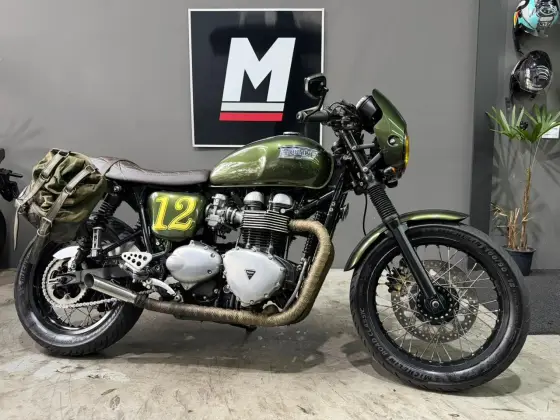 TRIUMPH THRUXTON 