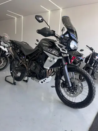 TRIUMPH TIGER 800 XCX 