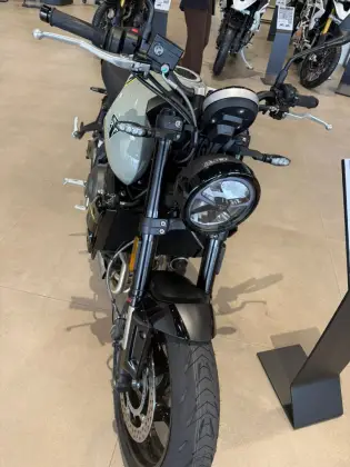 TRIUMPH TRIDENT 660 TRIUMPH TRIDENT 660