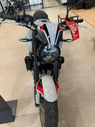 TRIUMPH TRIDENT 800 TRIUMPH TRIDENT 800