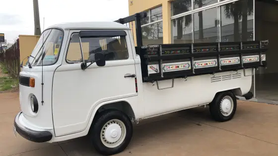 VOLKSWAGEN KOMBI 1.6 MI PICK-UP CS 8V GASOLINA 2P MANUAL VOLKSWAGEN KOMBI 1.6 MI PICK-UP CS 8V GASOLINA 2P MANUAL
