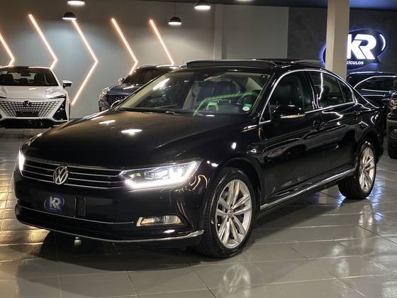 VOLKSWAGEN PASSAT 2018 2.0 16V TSI BLUEMOTION GASOLINA HIGHLINE 4P DSG