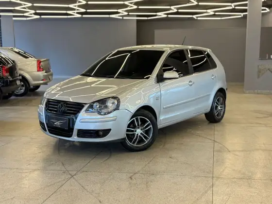 VOLKSWAGEN POLO 1.6 MI SPORTLINE 8V FLEX 4P MANUAL VOLKSWAGEN POLO 1.6 MI SPORTLINE 8V FLEX 4P MANUAL