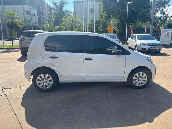 VOLKSWAGEN-UP-2017