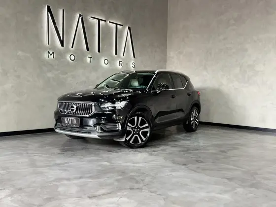 VOLVO XC40 1.5 T5 RECHARGE MOMENTUM GEARTRONIC