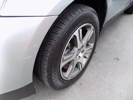 VOLVO-XC60-2011