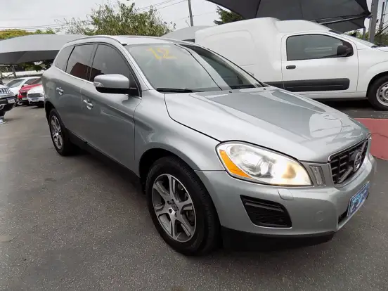 VOLVO-XC60-2011