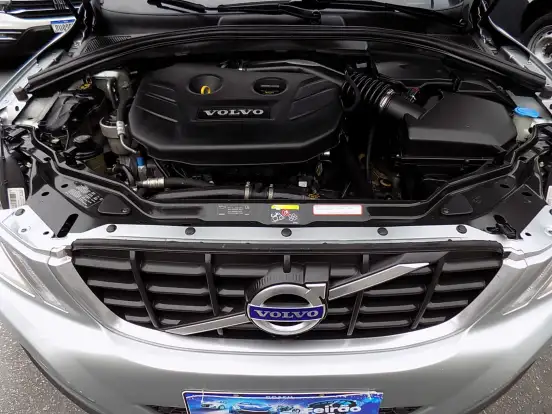 VOLVO-XC60-2011