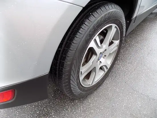 VOLVO-XC60-2011