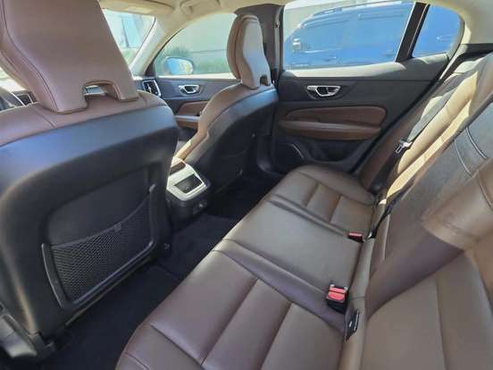 VOLVO-S60-2.0 T4 MOMENTUM GASOLINA 4P AUTOMÁTICO VOLVO-S60-2019