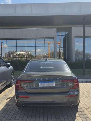 VOLVO-S60-2.0 T4 MOMENTUM GASOLINA 4P AUTOMÁTICO VOLVO-S60-2019