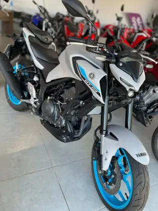 YAMAHA MT-03 ABS YAMAHA MT-03 ABS