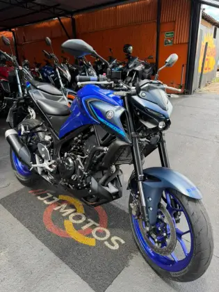YAMAHA MT-03 ABS YAMAHA MT-03 ABS