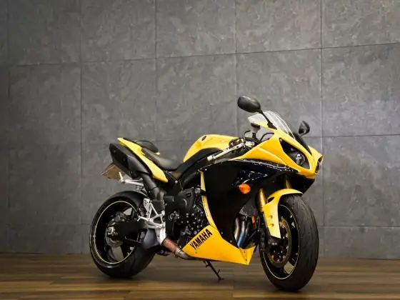 YAMAHA YZF R1 