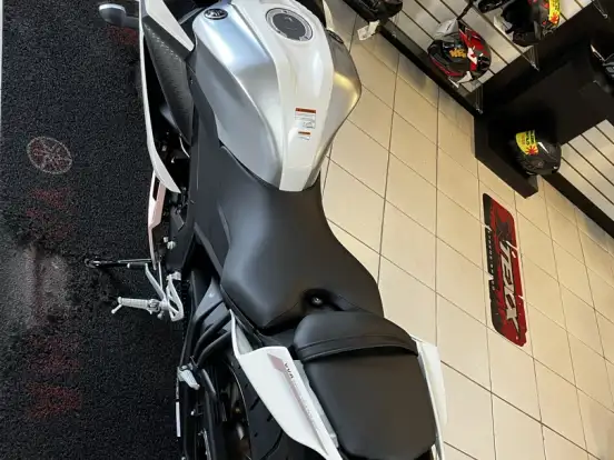 YAMAHA-YZF R15 YAMAHA-YZF R15-2026