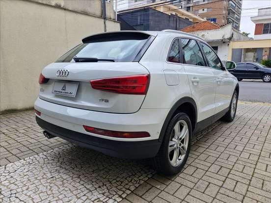 AUDI-Q3-2017