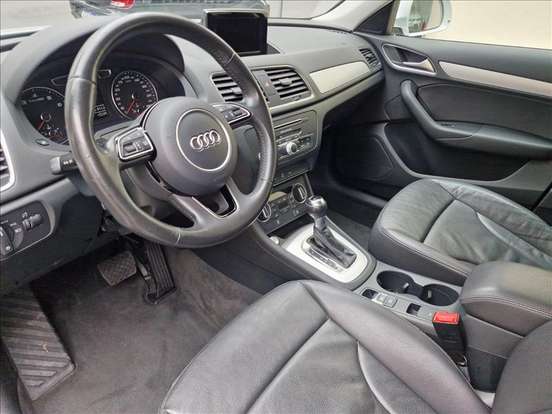 AUDI-Q3-2017