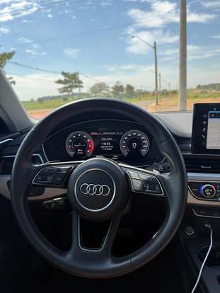 AUDI-A4-2020