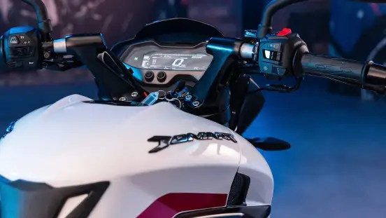 BAJAJ-DOMINAR 200-2025