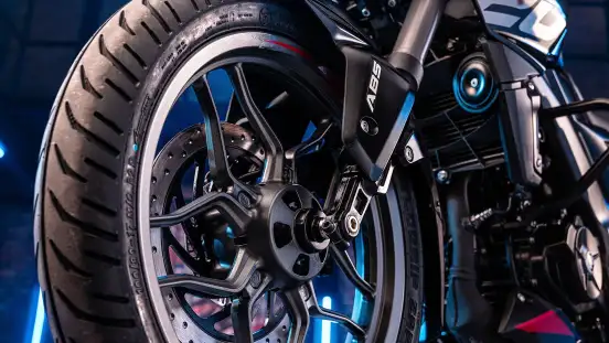 BAJAJ-DOMINAR 200-2025