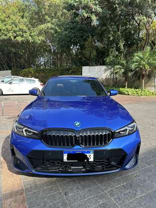 BMW-330e-2024