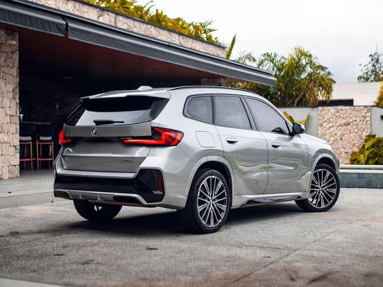 BMW-X1-2.0 16V TURBO GASOLINA SDRIVE20I M SPORT STEPTRONIC BMW-X1-2023
