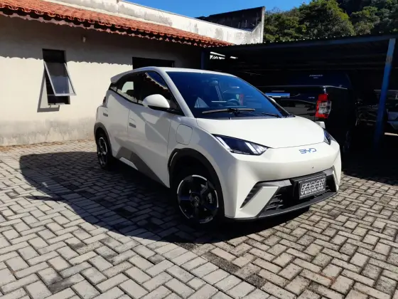 BYD DOLPHIN MINI 38 KW ELÉTRICO 5L BYD DOLPHIN MINI 38 KW ELÉTRICO 5L