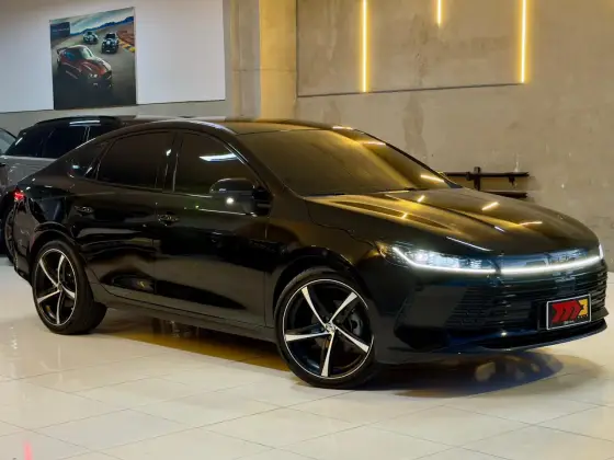 BYD KING 1.5 DM-I PHEV GS AUTOMÁTICO BYD KING 1.5 DM-I PHEV GS AUTOMÁTICO