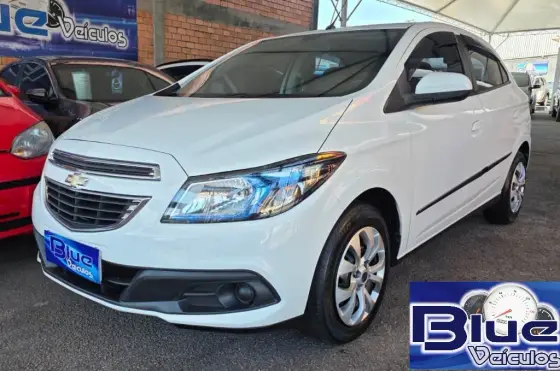 CHEVROLET ONIX 1.4 MPFI LT 8V FLEX 4P MANUAL CHEVROLET ONIX 1.4 MPFI LT 8V FLEX 4P MANUAL