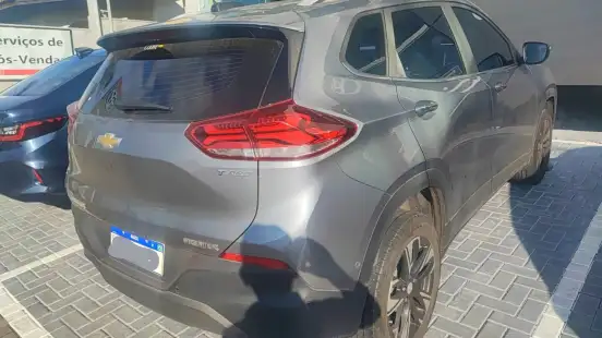 CHEVROLET-TRACKER-2023