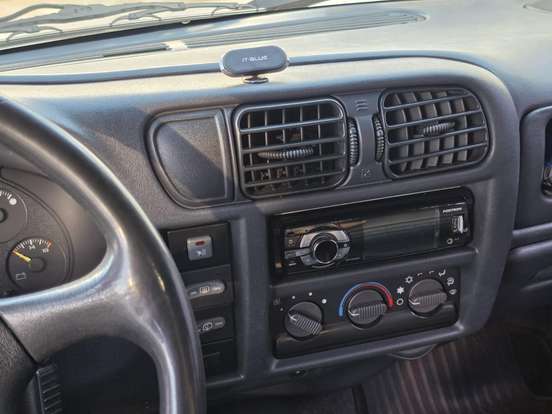 CHEVROLET-BLAZER-2.4 MPFI ST 4X2 8V GASOLINA 4P MANUAL CHEVROLET-BLAZER-2000