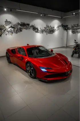 FERRARI SF90 4.0 V8 TURBO PHEV STRADALE F1-DCT FERRARI SF90 4.0 V8 TURBO PHEV STRADALE F1-DCT