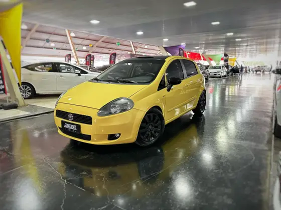 FIAT PUNTO 1.8 SPORTING 8V FLEX 4P MANUAL FIAT PUNTO 1.8 SPORTING 8V FLEX 4P MANUAL