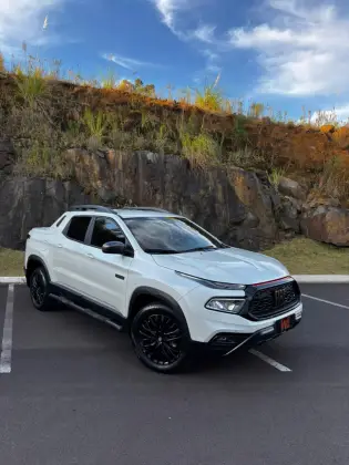 FIAT TORO 1.3 TURBO 270 FLEX ULTRA AT6 FIAT TORO 1.3 TURBO 270 FLEX ULTRA AT6