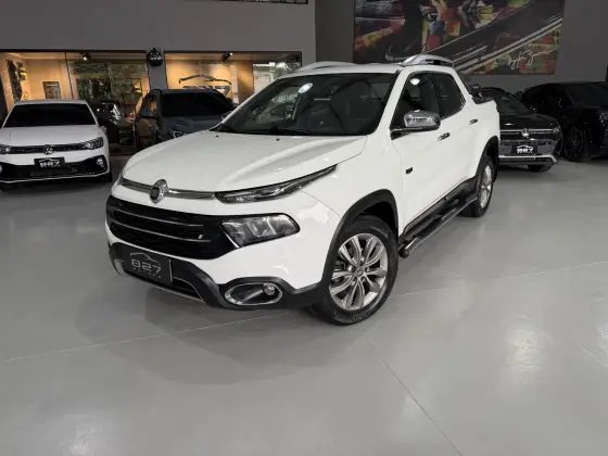 FIAT TORO 2.0 16V TURBO DIESEL RANCH 4WD AT9 FIAT TORO 2.0 16V TURBO DIESEL RANCH 4WD AT9
