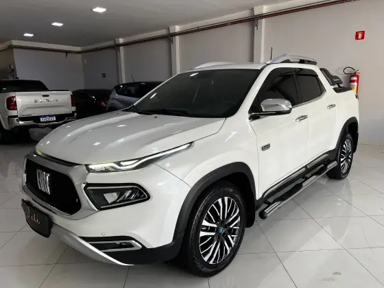 FIAT TORO 2.2 TURBO DIESEL RANCH 4WD AT9 FIAT TORO 2.2 TURBO DIESEL RANCH 4WD AT9