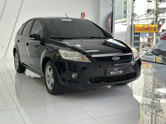 FORD FOCUS 1.6 GL 16V FLEX 4P MANUAL FORD FOCUS 1.6 GL 16V FLEX 4P MANUAL