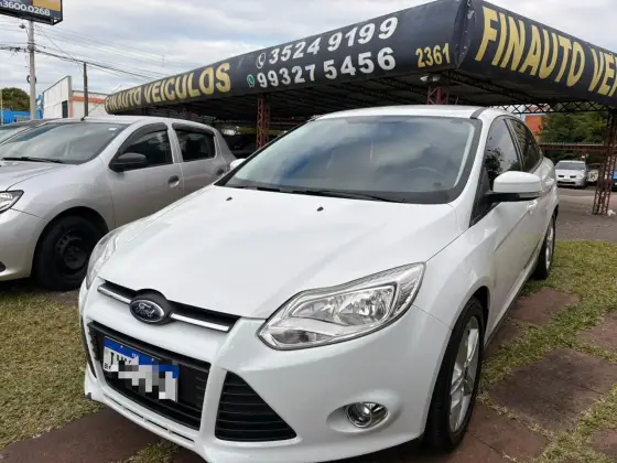 FORD FOCUS 2.0 SE 16V FLEX 4P POWERSHIFT FORD FOCUS 2.0 SE 16V FLEX 4P POWERSHIFT