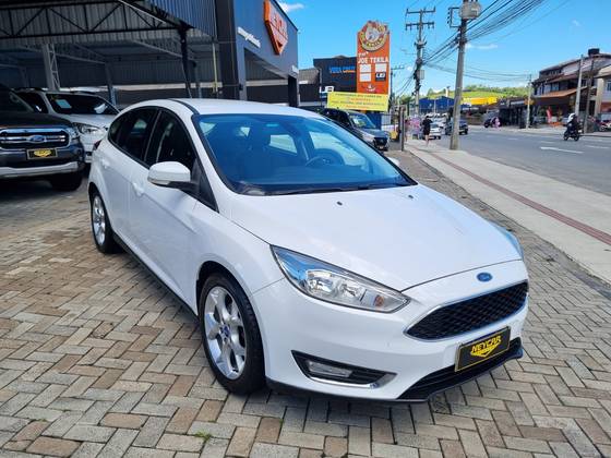 FORD FOCUS 2.0 SE PLUS 16V FLEX 4P POWERSHIFT
