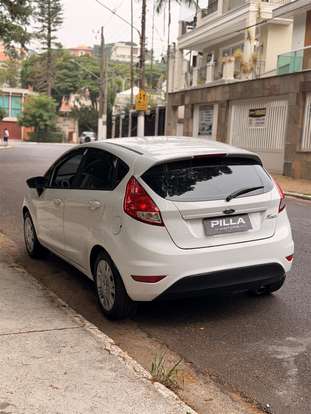 FORD-FIESTA-2016