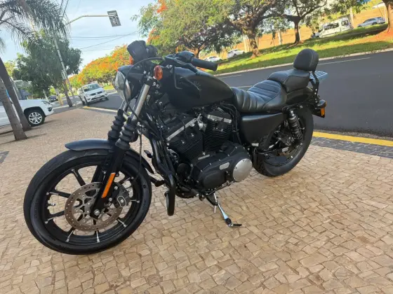 HARLEY-DAVIDSON SPORTSTER IRON 883 HARLEY-DAVIDSON SPORTSTER IRON 883
