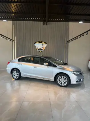 HONDA CIVIC 2.0 LXR 16V FLEX 4P AUTOMÁTICO HONDA CIVIC 2.0 LXR 16V FLEX 4P AUTOMÁTICO