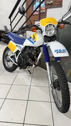 HONDA XLX 250R HONDA XLX 250R