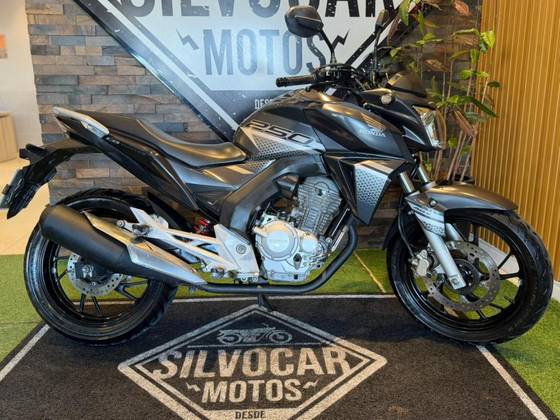 HONDA CB TWISTER 