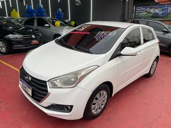 HYUNDAI HB20 1.0 COMFORT PLUS 12V FLEX 4P MANUAL HYUNDAI HB20 1.0 COMFORT PLUS 12V FLEX 4P MANUAL