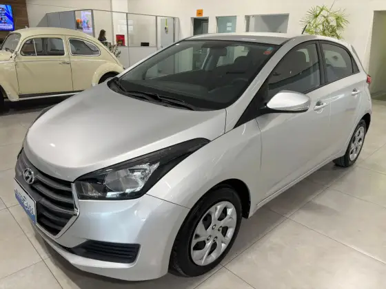 HYUNDAI HB20 1.6 COMFORT PLUS 16V FLEX 4P AUTOMÁTICO HYUNDAI HB20 1.6 COMFORT PLUS 16V FLEX 4P AUTOMÁTICO